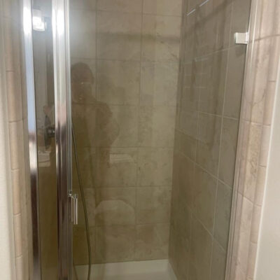 Bathroom 01 Before 01